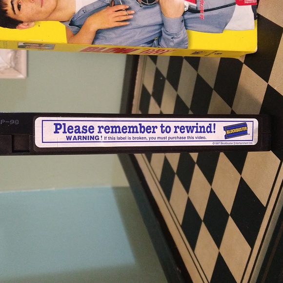 6/$15 Blow Dry 2001 ‧ Comedy/Romance ‧ 1h 34m - Picture 6 of 7